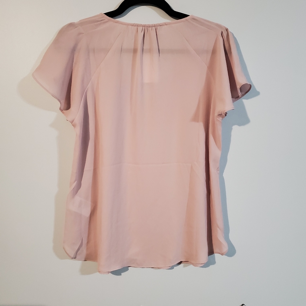 H&M Vneck Flutter Sleeve Blouse Pink NWT - Picture 3 of 3